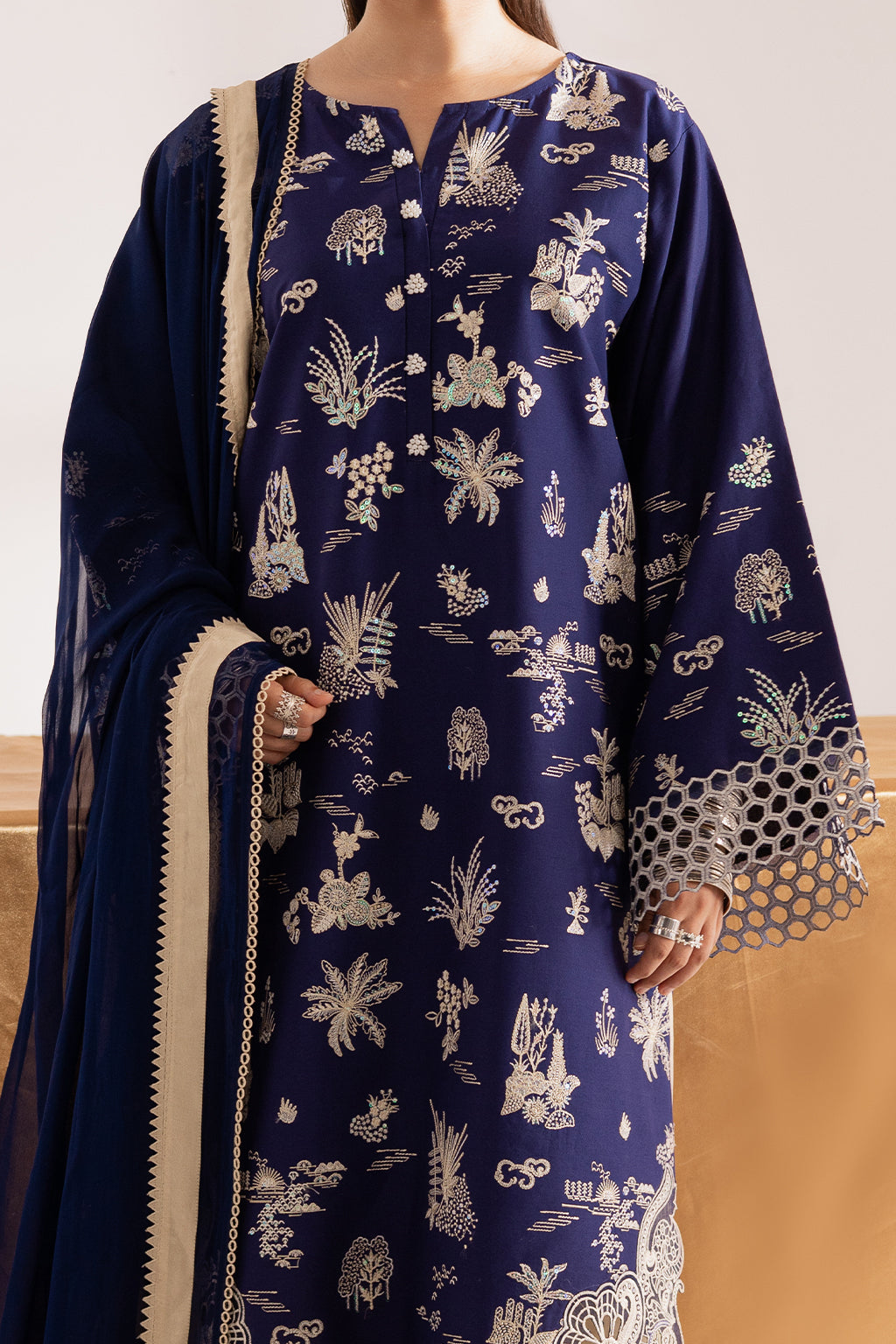 Vanya | Celine Formals | CN-13-3