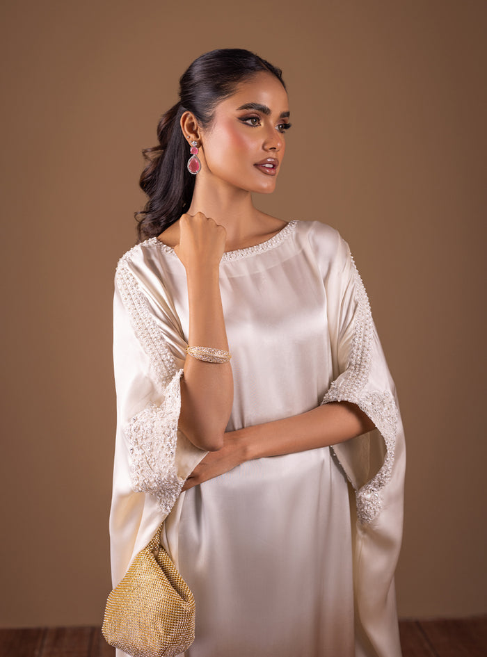 Zainab Chottani | The Kaftan Edit | Champagne Flame, image 4