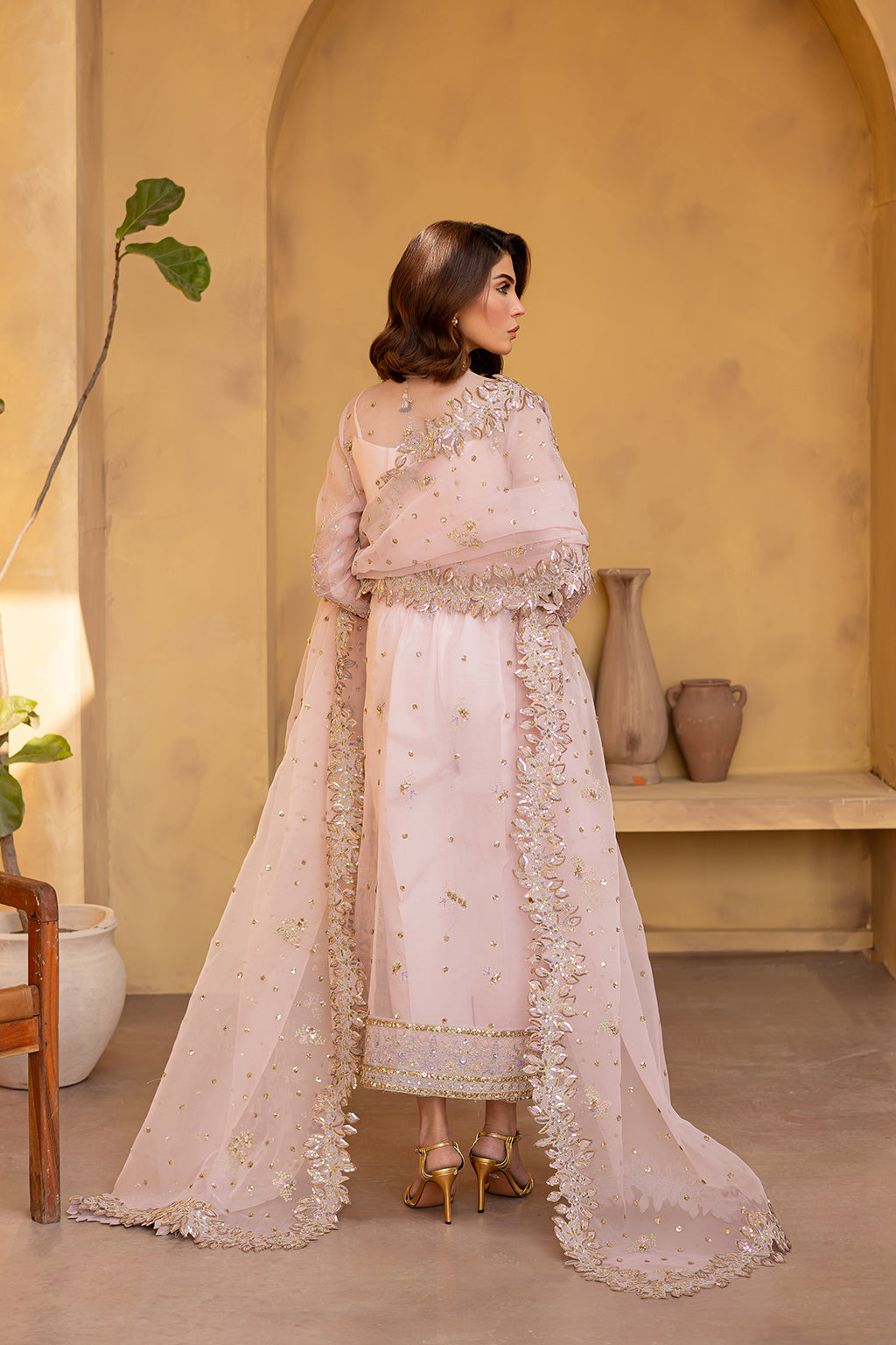 Emaan Adeel I Regalia Luxury Formals I VELOURA -  Emaan Adeel Ladies Clothes - Original Designer Dress - House of Maryam