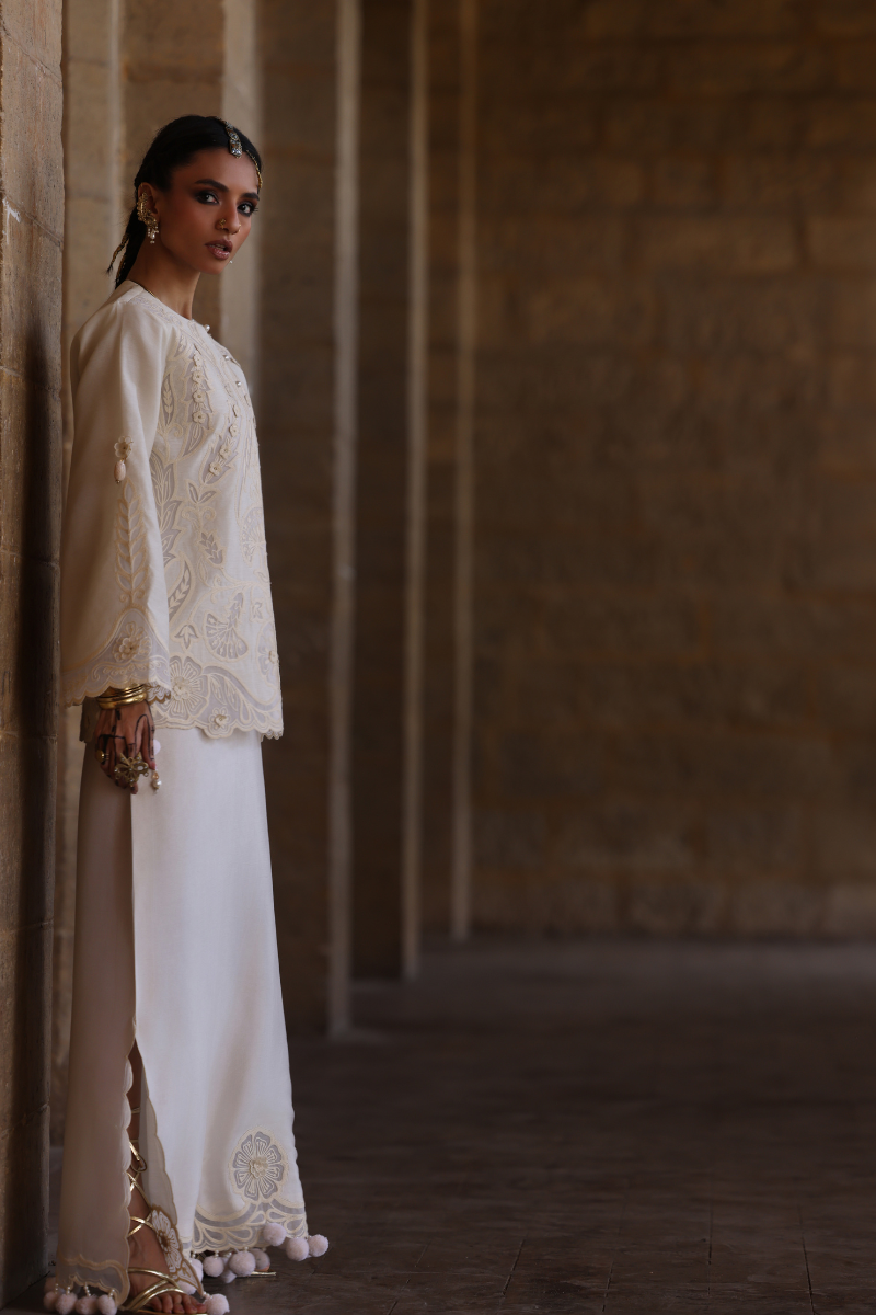 Wardha Saleem | Aari Collection 26 | Roha-8