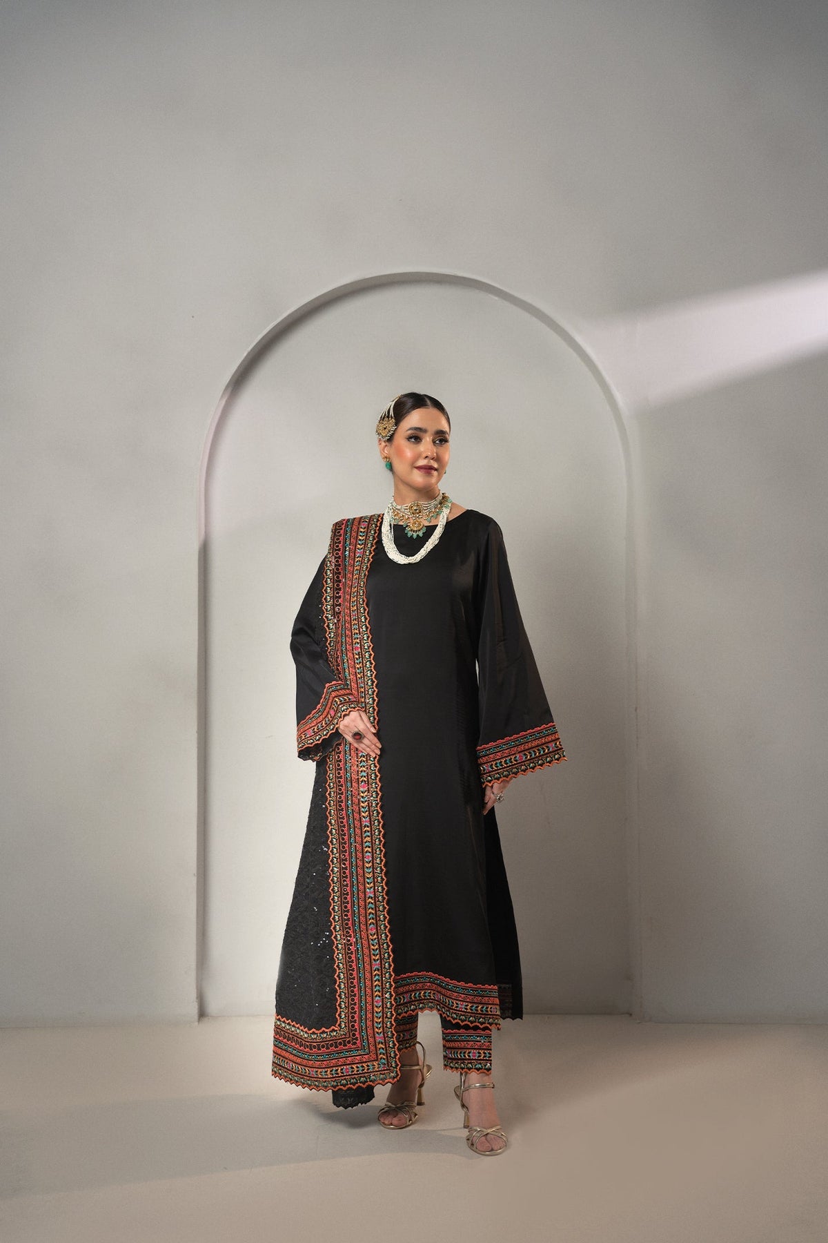 Fozia Khalid | Dilkash Festive Wear 25 | Zehnaseeb, image 5