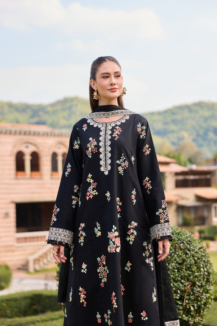 Farasha | Sorine Summer 26 | Raven Elegance, image 5