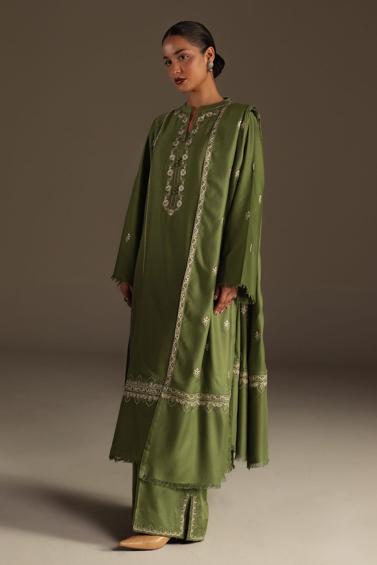 Zara Shahjahan | Pret A W 25 | Zimal