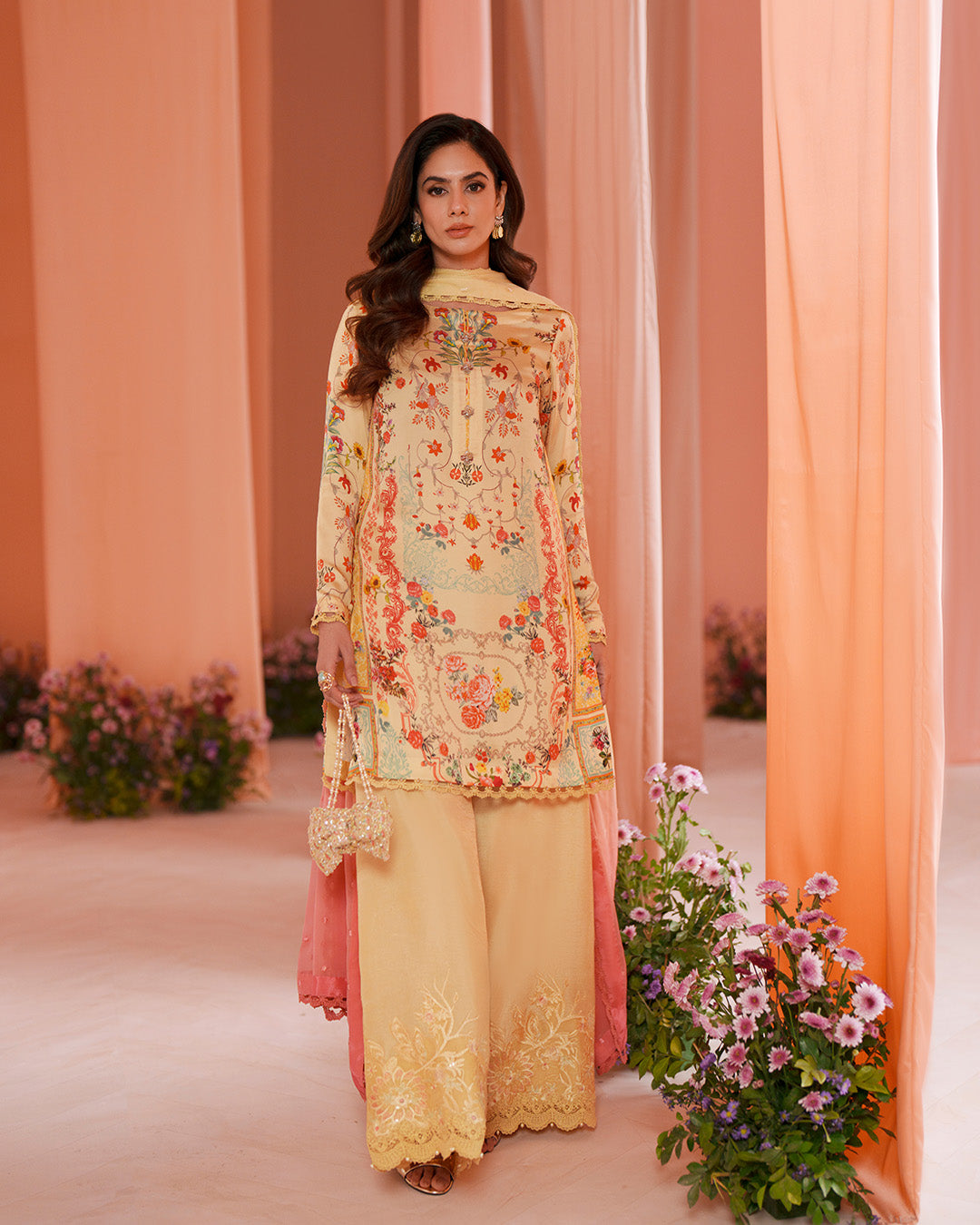 Faiza Saqlain | Roim Pret | Resal, image 5