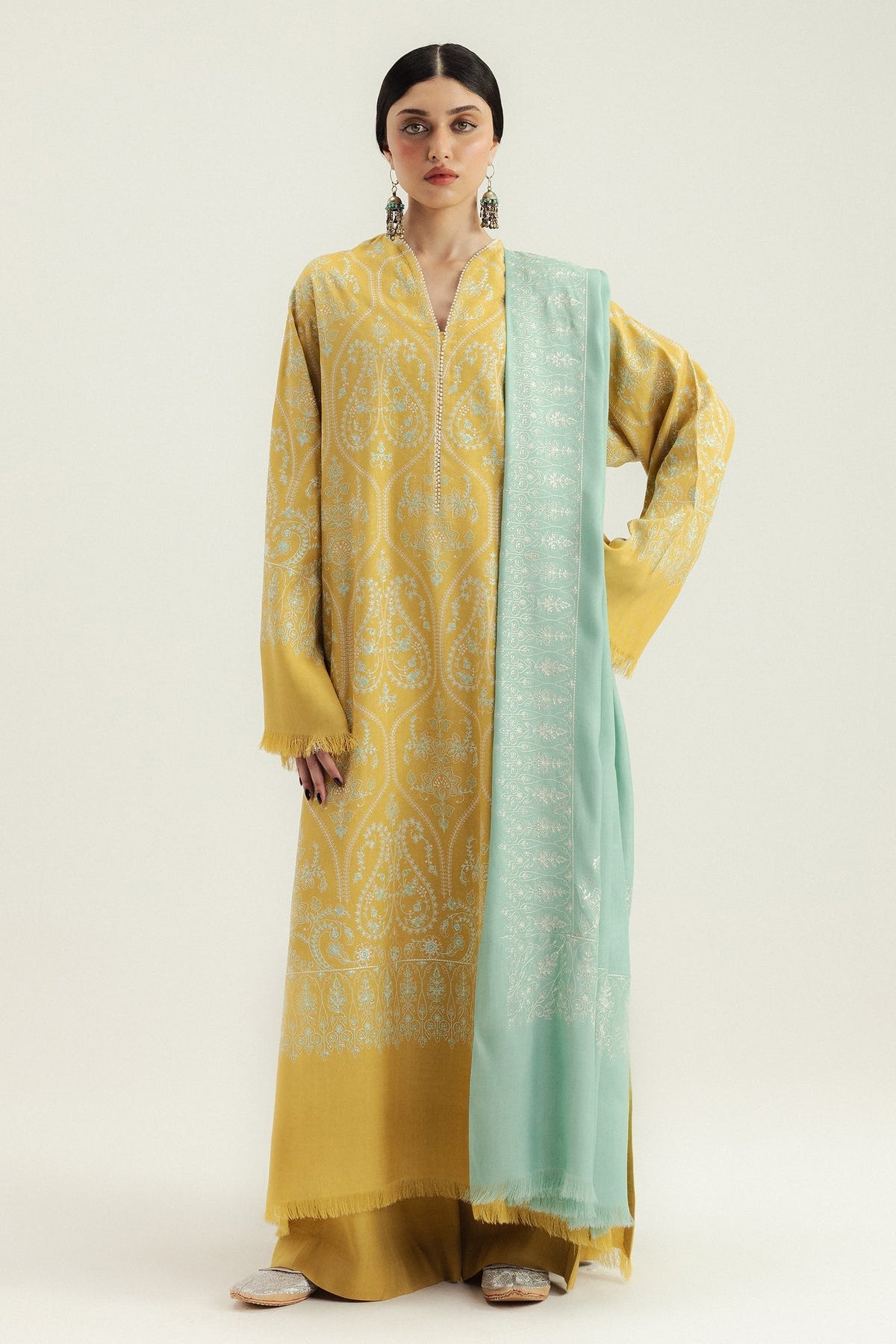 Zara Shahjahan | Winter 25 | Zarvaan