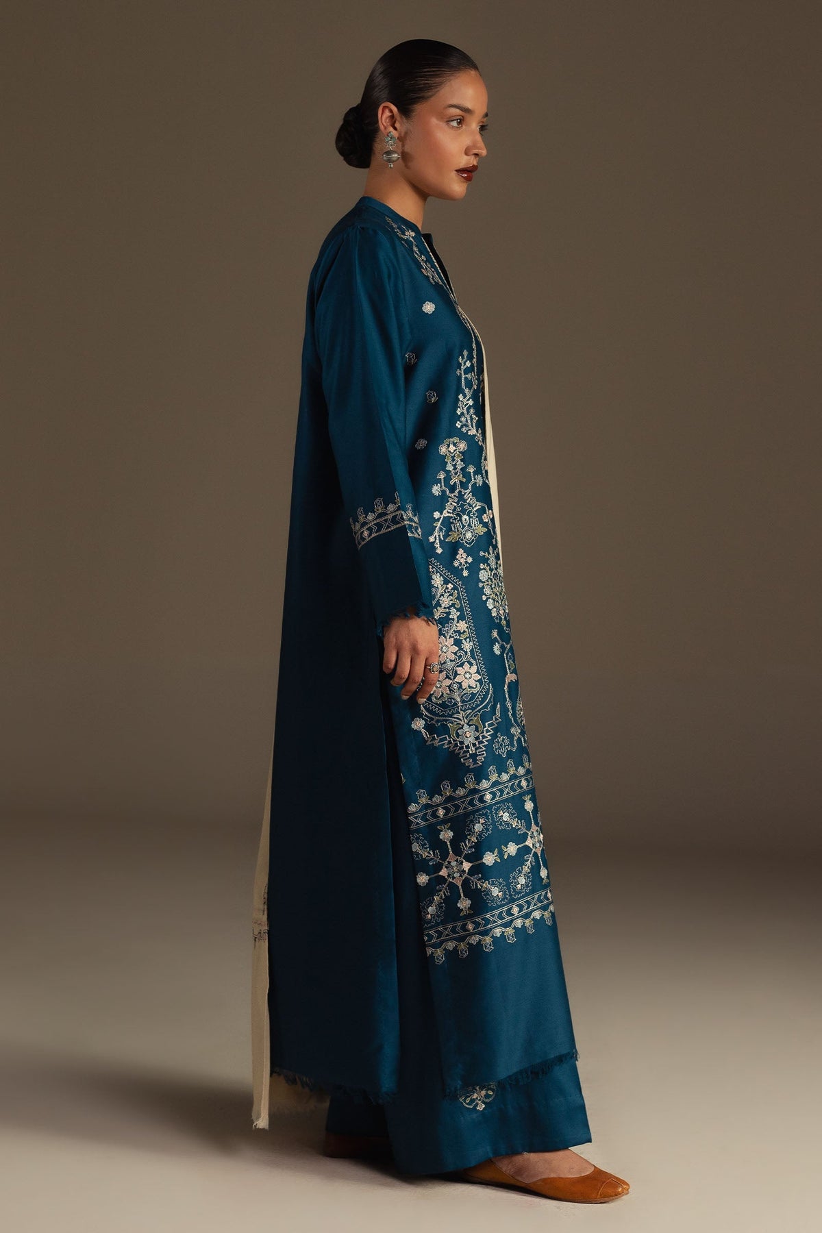 Zara Shahjahan | Pret A W 25 | Elina-4