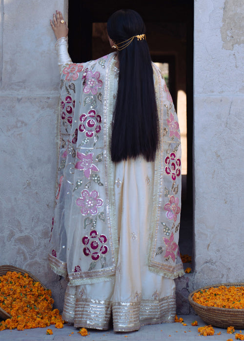 Haseens | Darbar Formals | Sarapah, image 2
