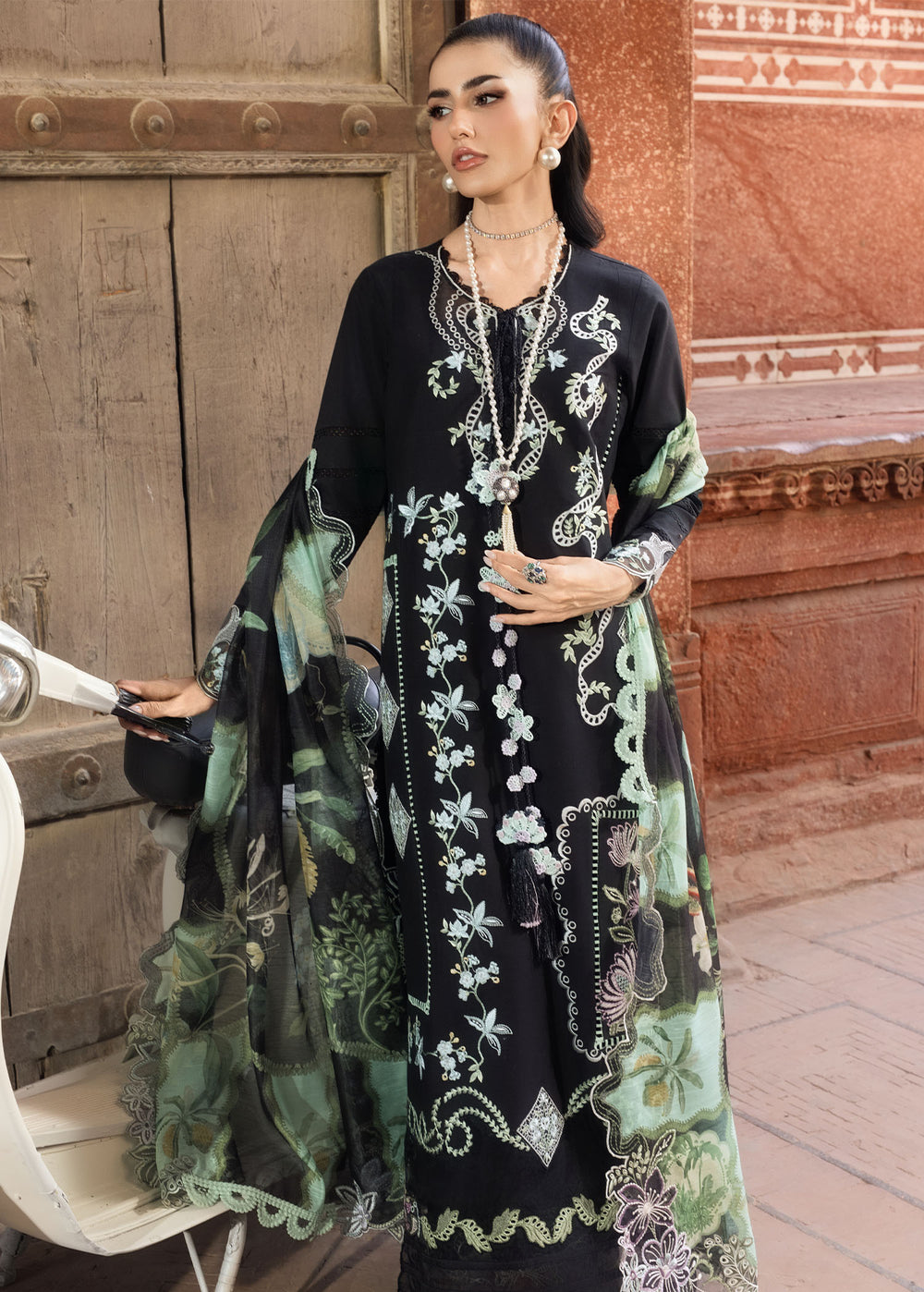 Saira Shakira | Bloom Lawn | ELISE 1A, image 7