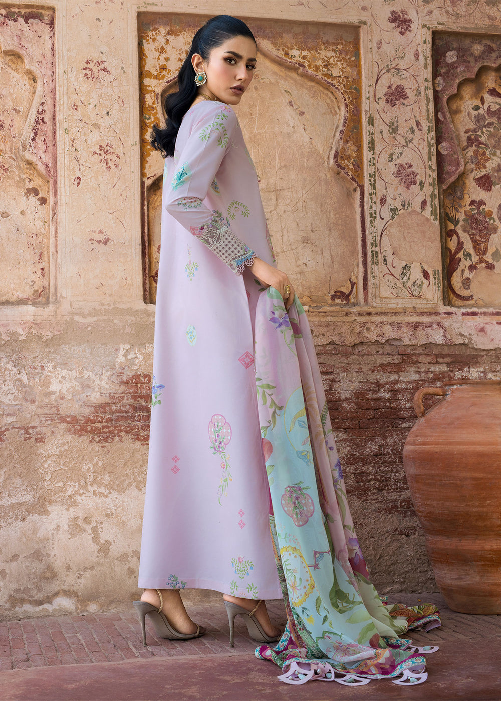 Saira Shakira | Bloom Lawn | MAELLE 1B-2