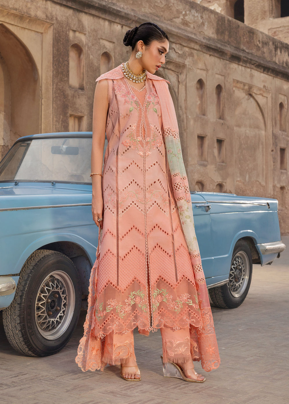 Saira Shakira | Bloom Lawn | AMBRE 1B, image 4