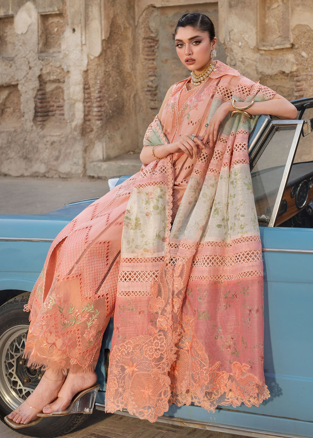 Saira Shakira | Bloom Lawn | AMBRE 1B, image 6