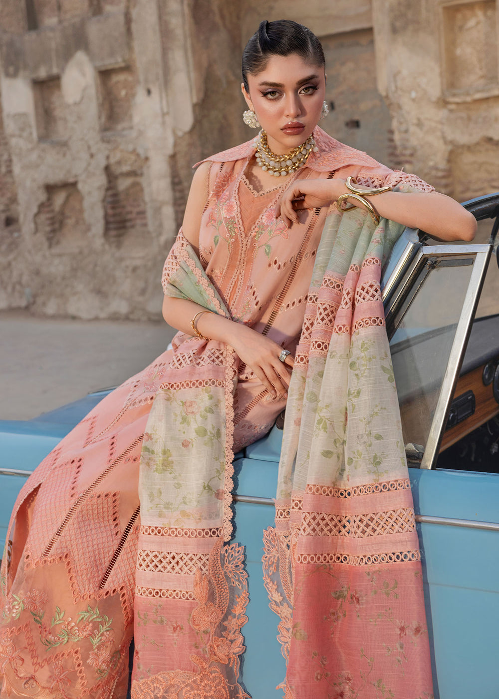Saira Shakira | Bloom Lawn | AMBRE 1B, image 5