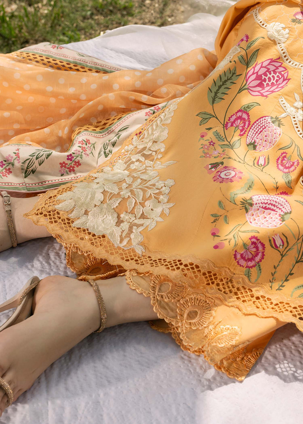 Saira Shakira | Bloom Lawn | LILY 1B, image 5