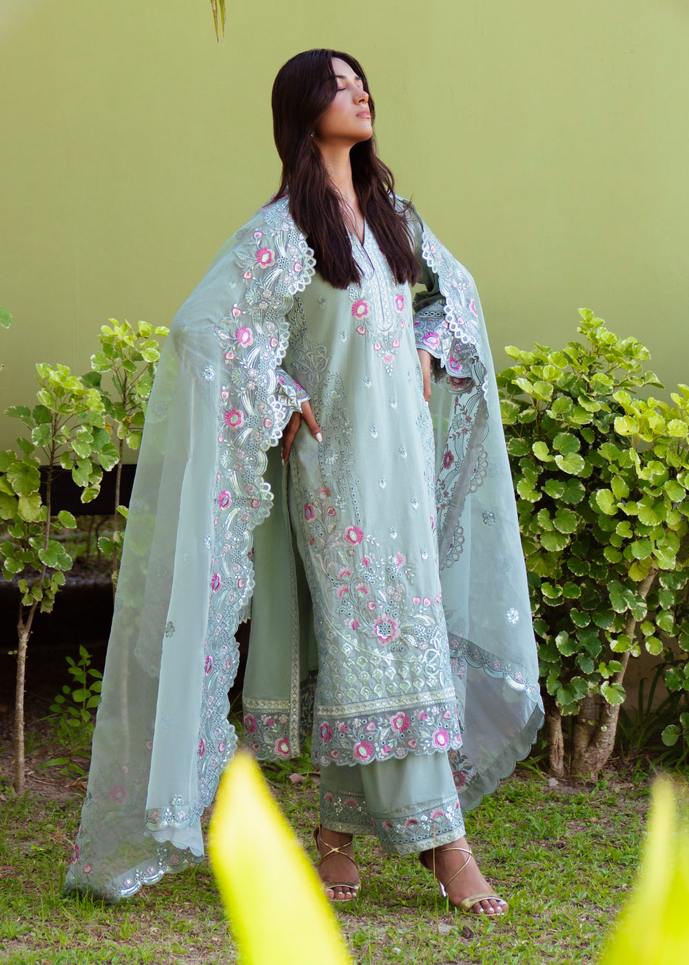 Haseens | Raha Pret | Almas, image 11