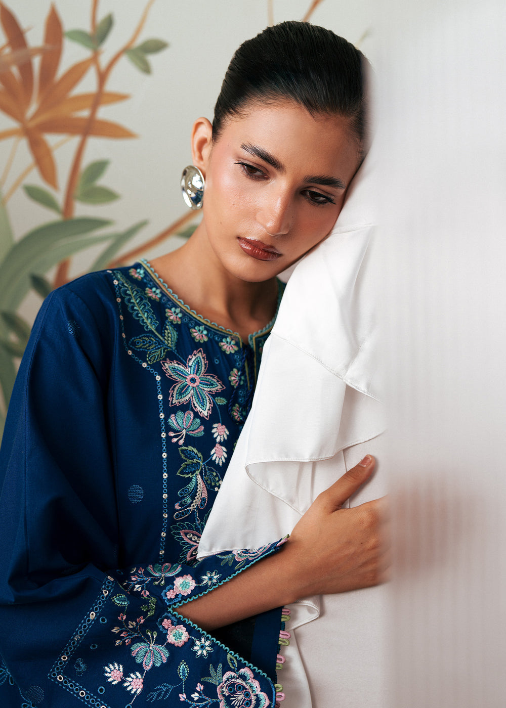 Sadaf Fawad Khan | Solace 26 |Tulip Turn, image 7