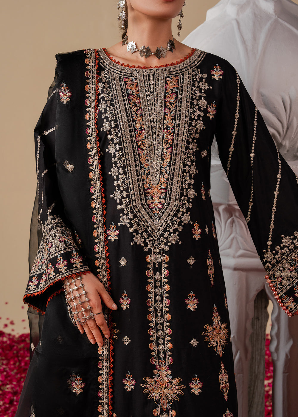Haseens | Zahia Formal | Nagma, image 4