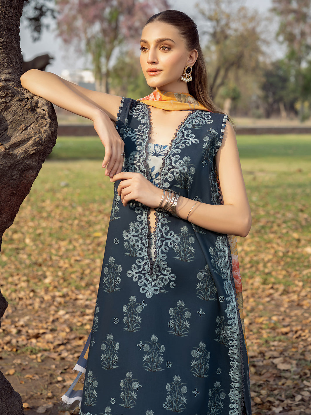 Bin Ilyas | Naqsh Naaz Luxury Lawn 25 | 2082 - B -  Bin Ilyas Ladies Clothes - Original Designer Dress - House of Maryam