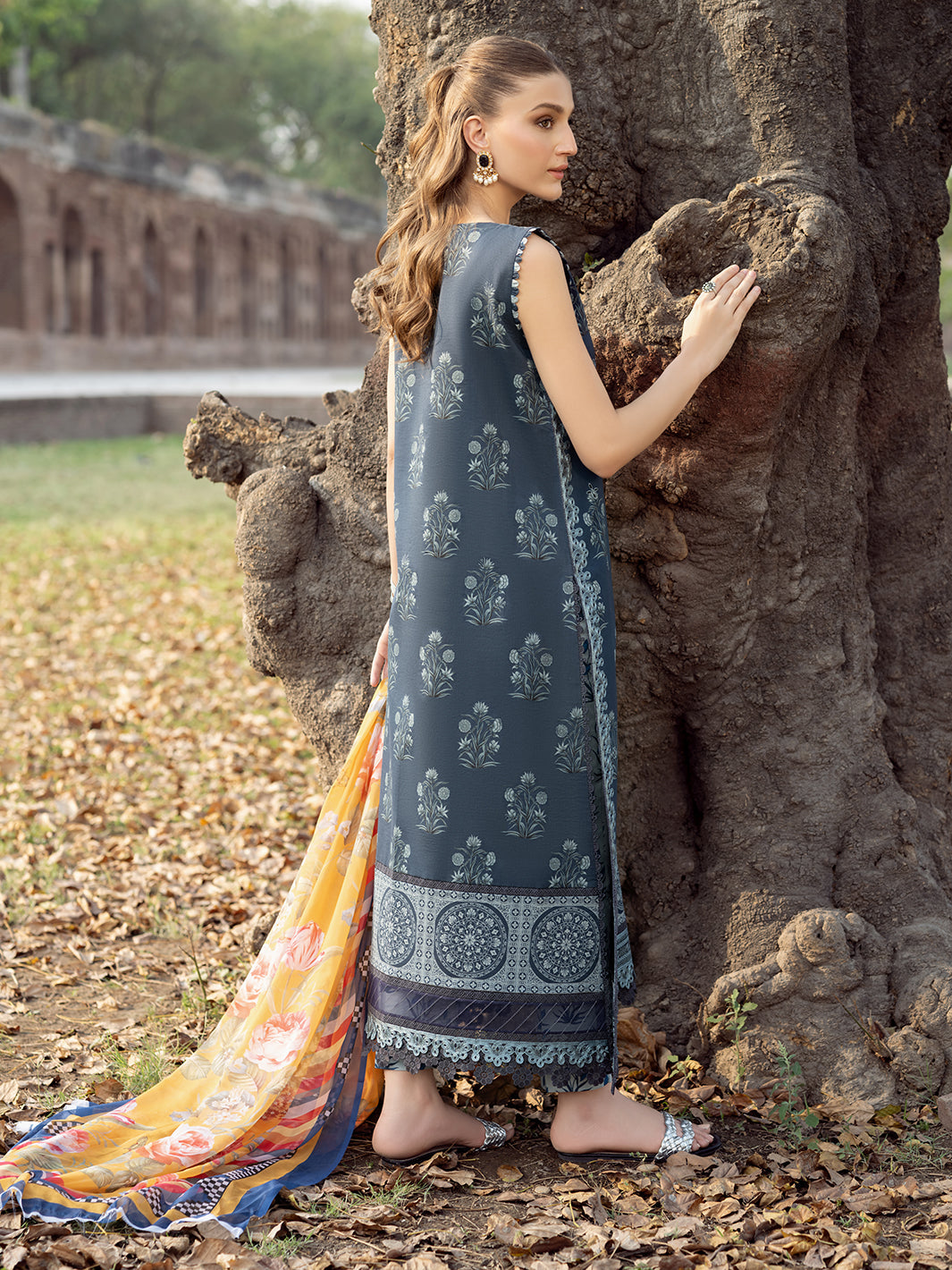 Bin Ilyas | Naqsh Naaz Luxury Lawn 25 | 2082 - B -  Bin Ilyas Ladies Clothes - Original Designer Dress - House of Maryam