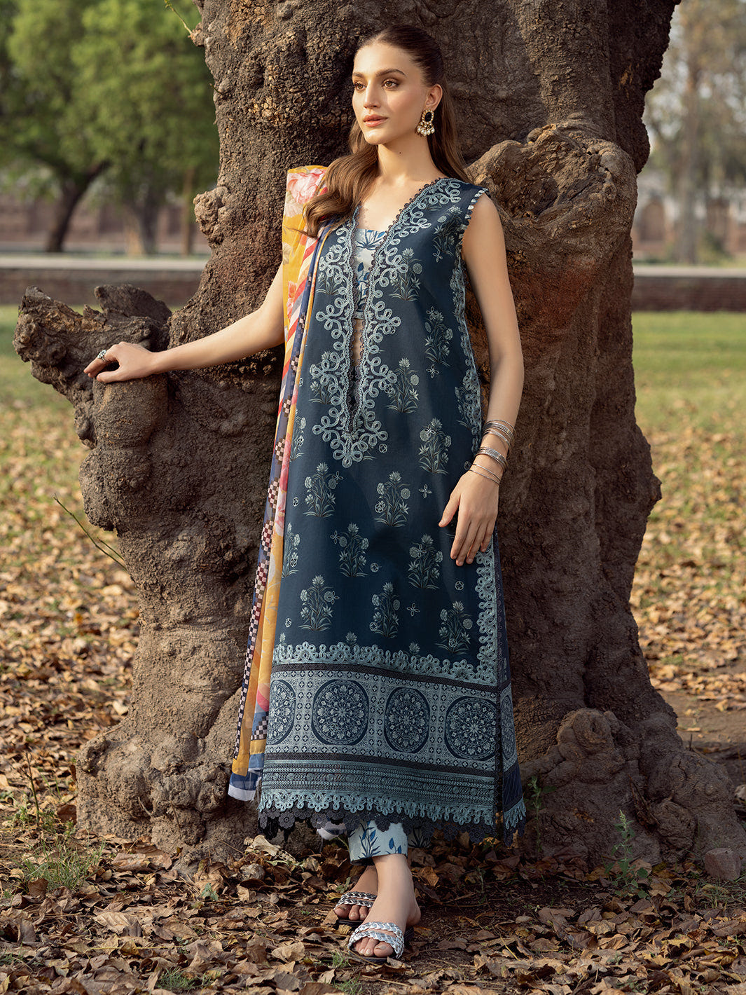 Bin Ilyas | Naqsh Naaz Luxury Lawn 25 | 2082 - B -  Bin Ilyas Ladies Clothes - Original Designer Dress - House of Maryam