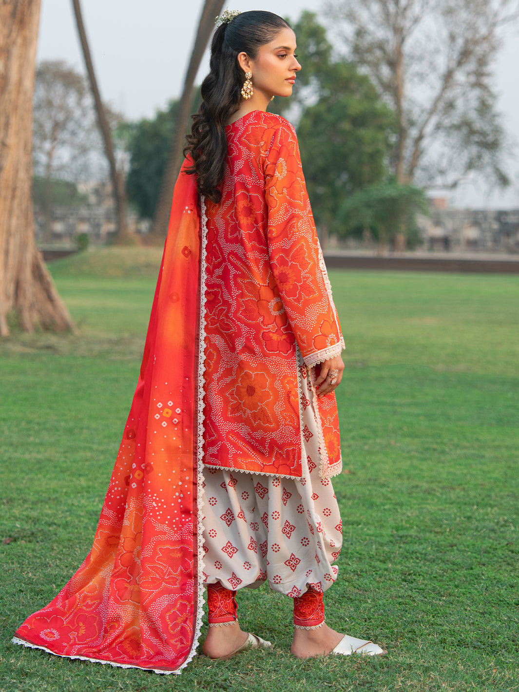 Bin Ilyas | Naqsh Naaz Luxury Lawn 25 | 2084 - A -  Bin Ilyas Ladies Clothes - Original Designer Dress - House of Maryam