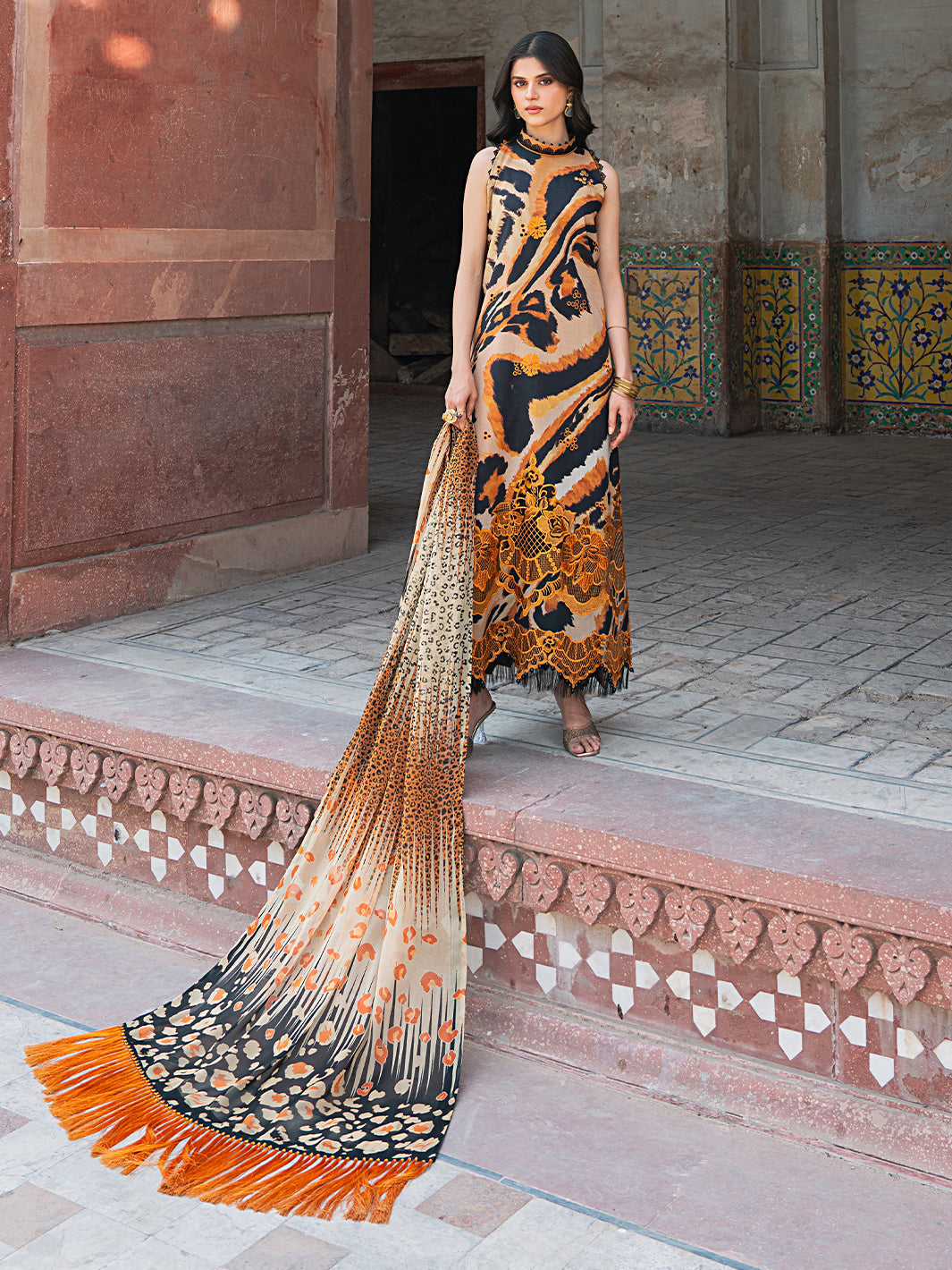 Bin Ilyas | Naqsh Naaz Luxury Lawn 25 | 2086 - B -  Bin Ilyas Ladies Clothes - Original Designer Dress - House of Maryam