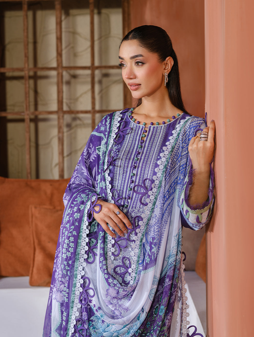 Jade | Cambric 25 | URBANE EMBROIDERED CAMBRIC 25 P, image 3