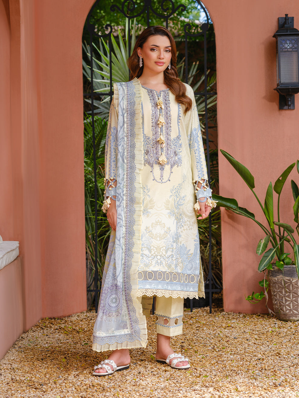 Jade | Cambric 25 | URBANE EMBROIDERED CAMBRIC 25 T