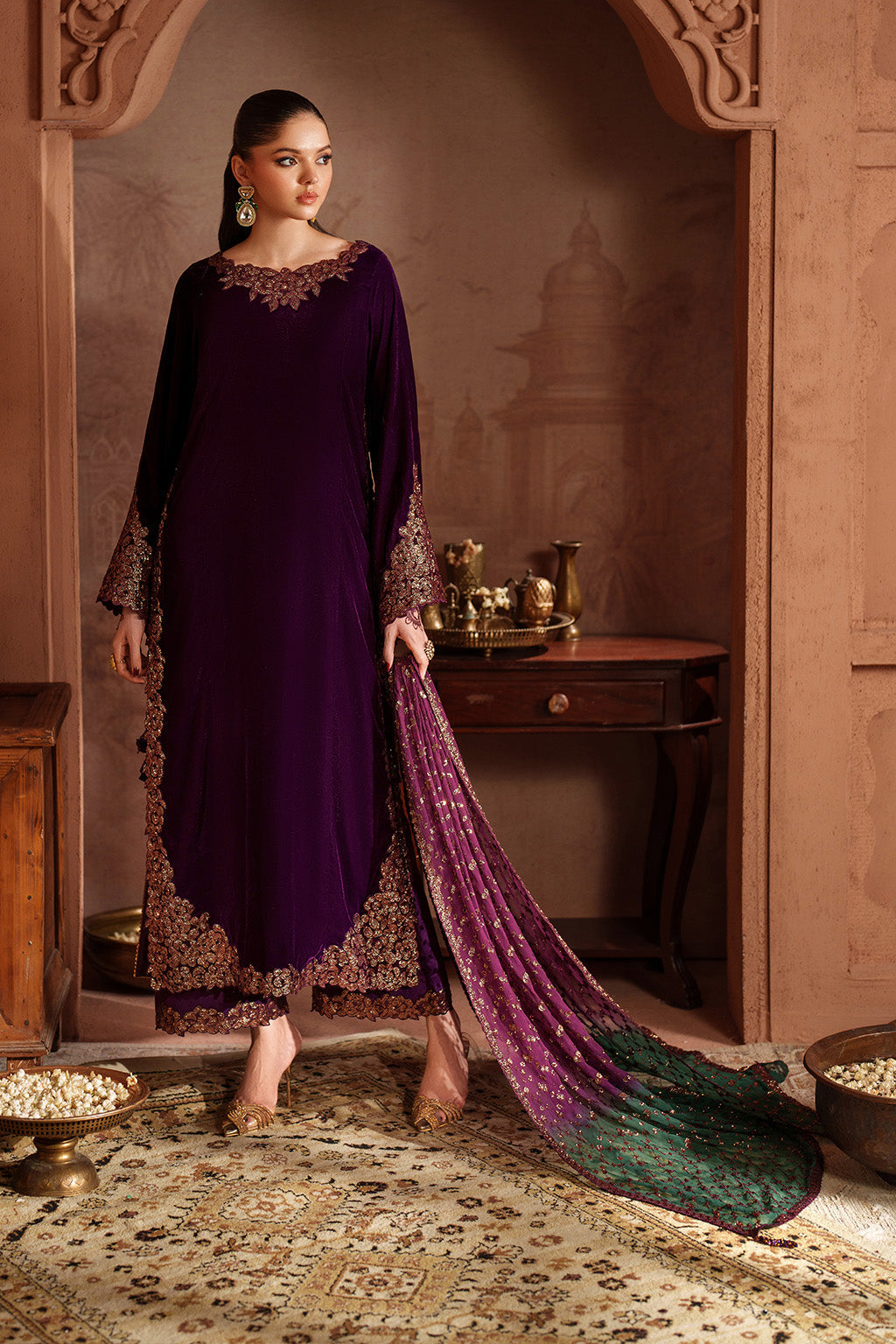 Iznik | Velvet 25 | IV-57 Embroidered Velvet, image 6