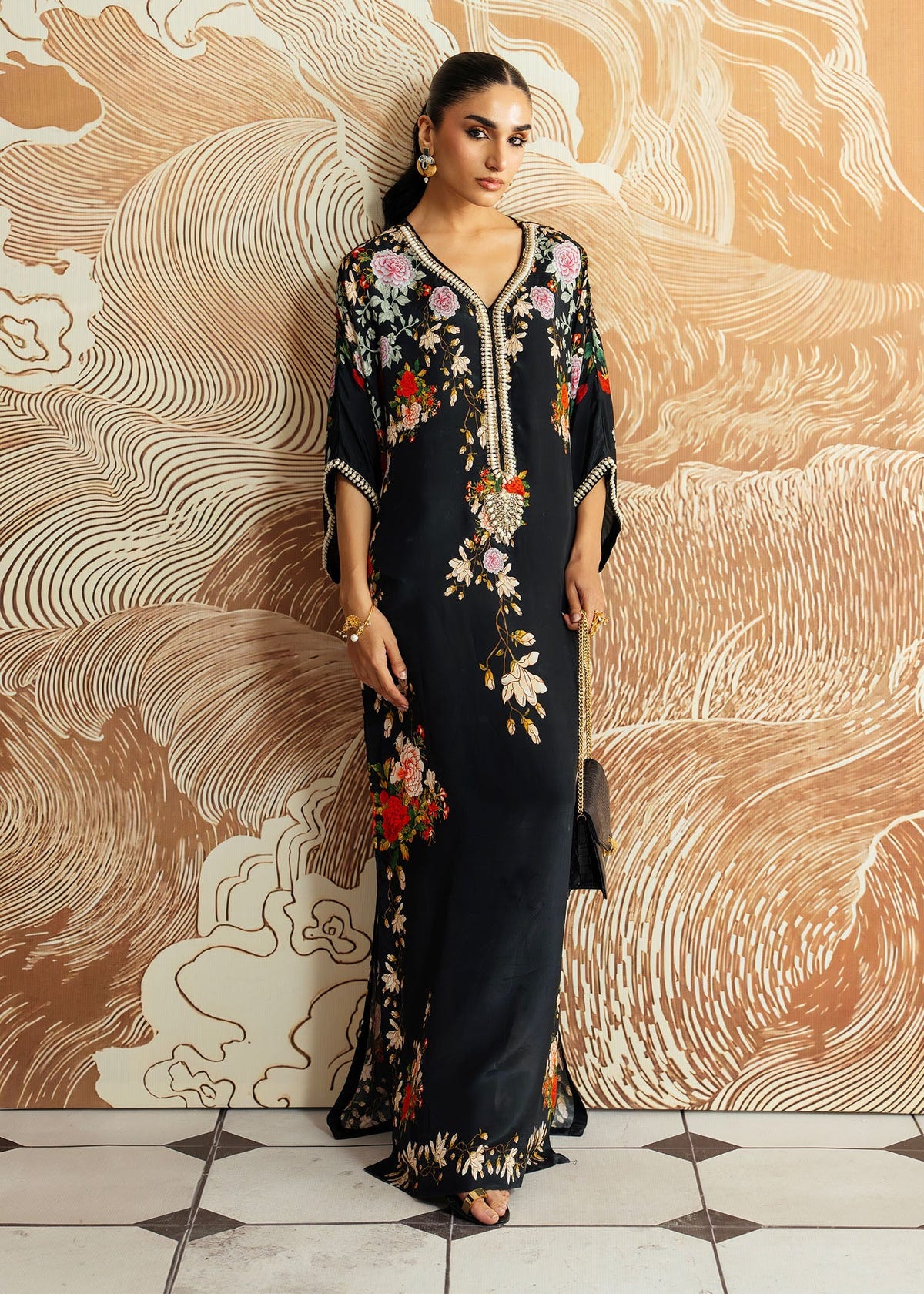 Mahgul | Whispers of Silk | Onyx Garden