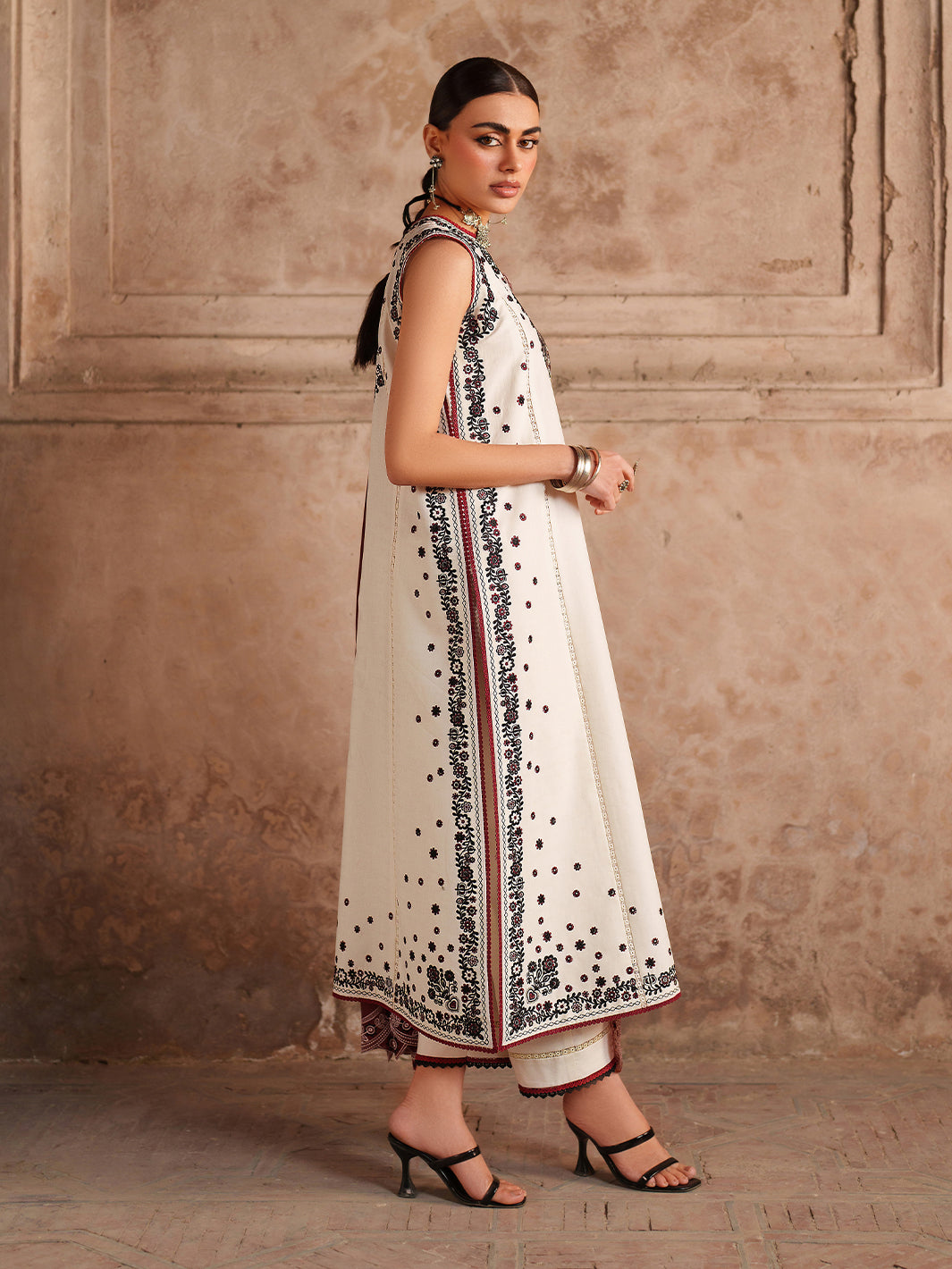 Binilyas | Suroor Eid Pret 26 |245-A-3