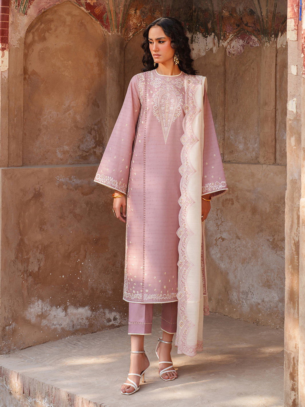 Binilyas | Suroor Eid Pret 26 | 245-B