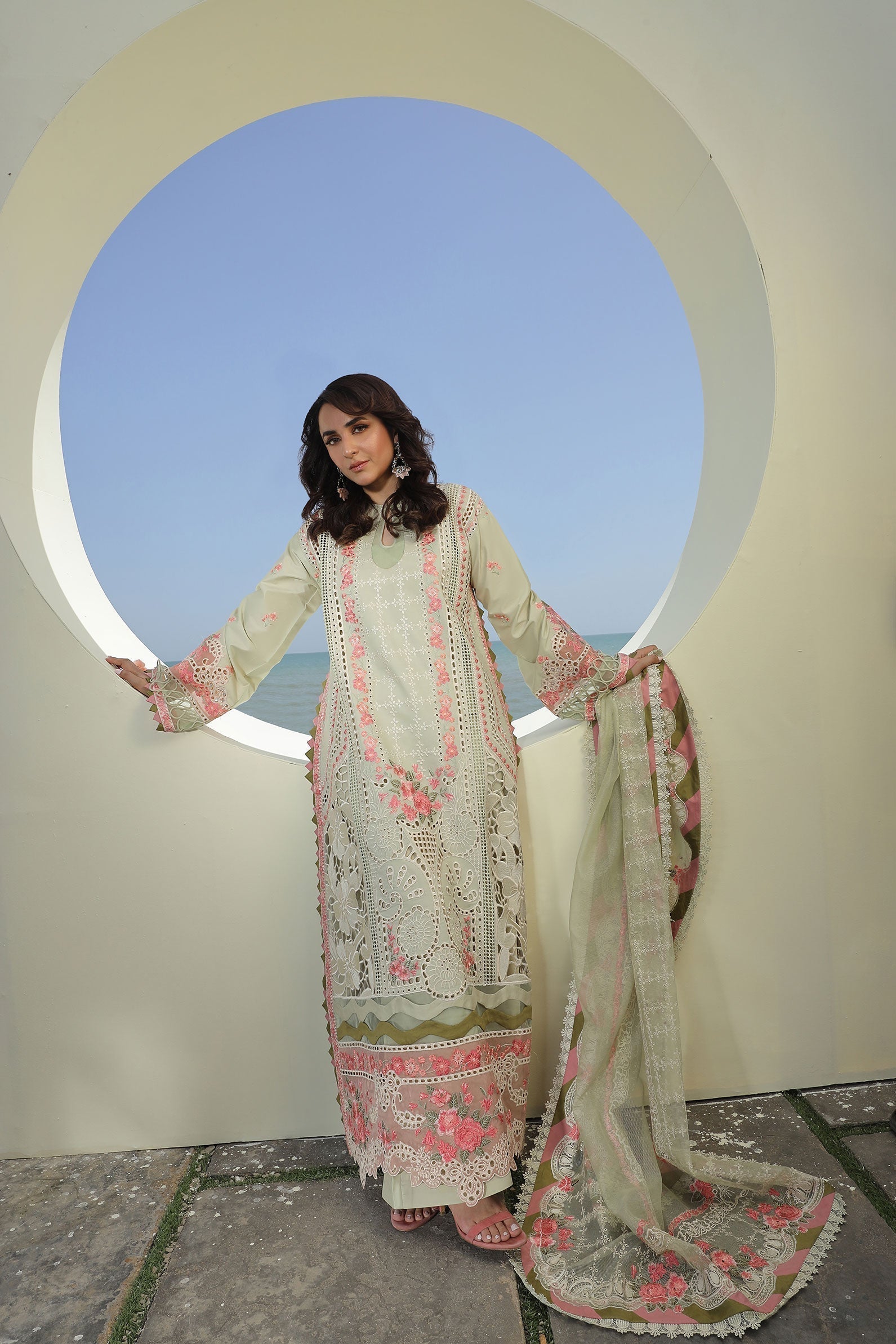 Maryam Hussain | Luxury Lawn 24 | HAVANA