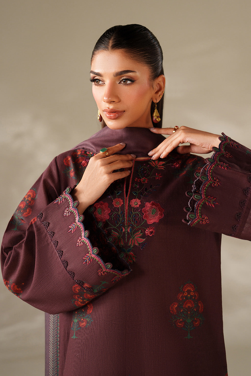 Iznik | Winter Chapter 25 | UE-562 Printed Khaddar, image 5