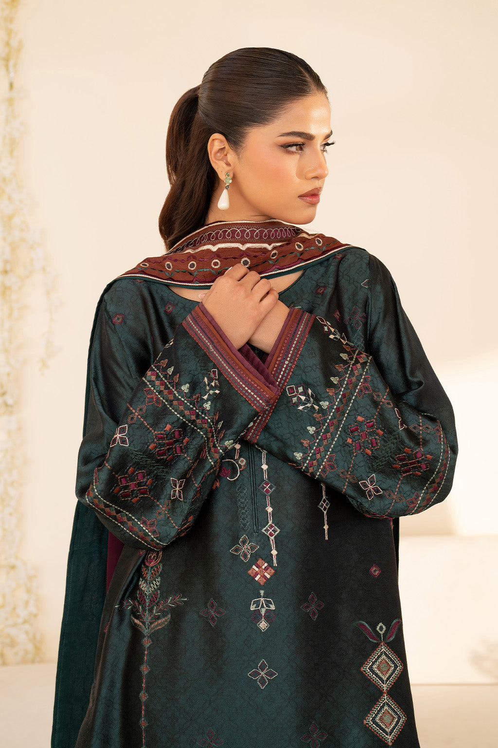 Iznik | Festive Formal | UE-435 Embroidered Pure silk, image 3
