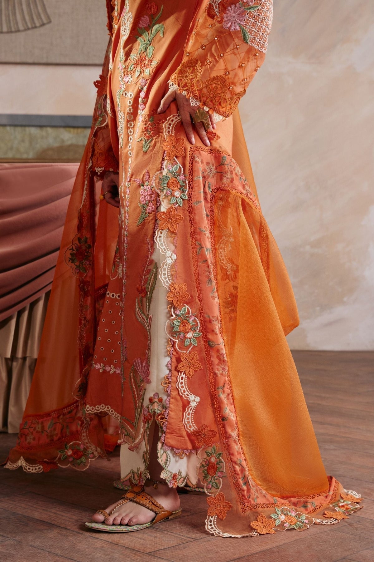 Maryam Hussain | Luxury Lawn 26 Vol 2 | Sharjeena, image 4