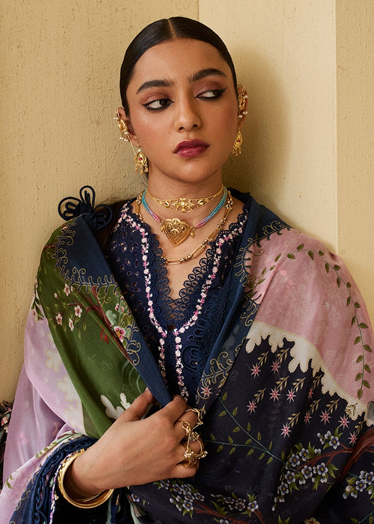 Suffuse Ena deep blue embroidered lawn suit, photo 5