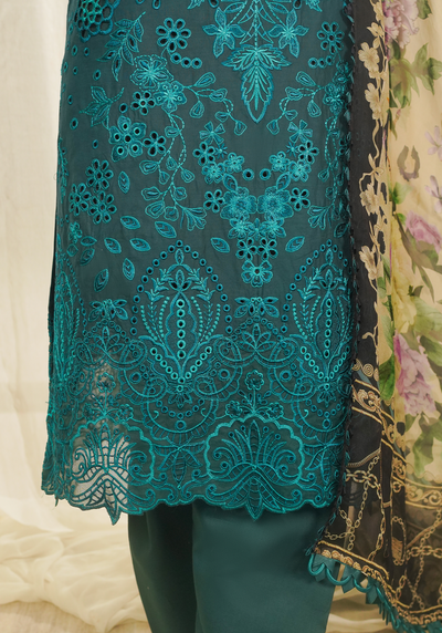 Zarqash | Tresor Luxury Lawn 24 | ZQT 0011 DINA -  Zarqash Luxury - Original Designer Dress - House of Maryam