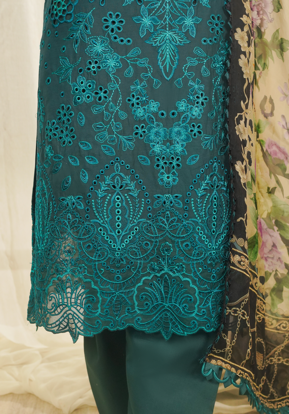 Zarqash | Tresor Luxury Lawn 24 | ZQT 0011 DINA by Zarqash - House of Maryam