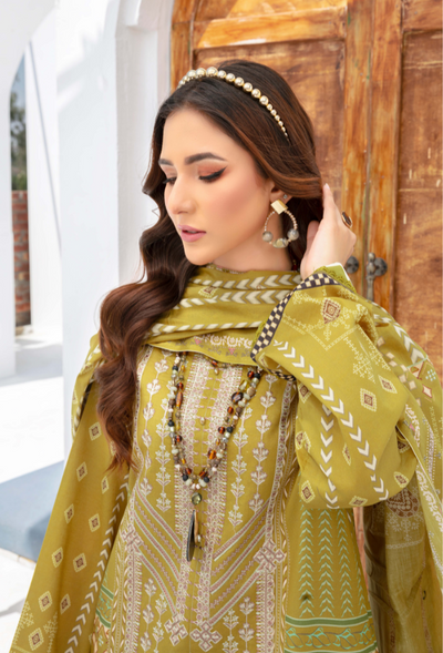 Humdum | Saira Bano Lawn 24 | D04 -  HumDum Casuals - Original Designer Dress - House of Maryam