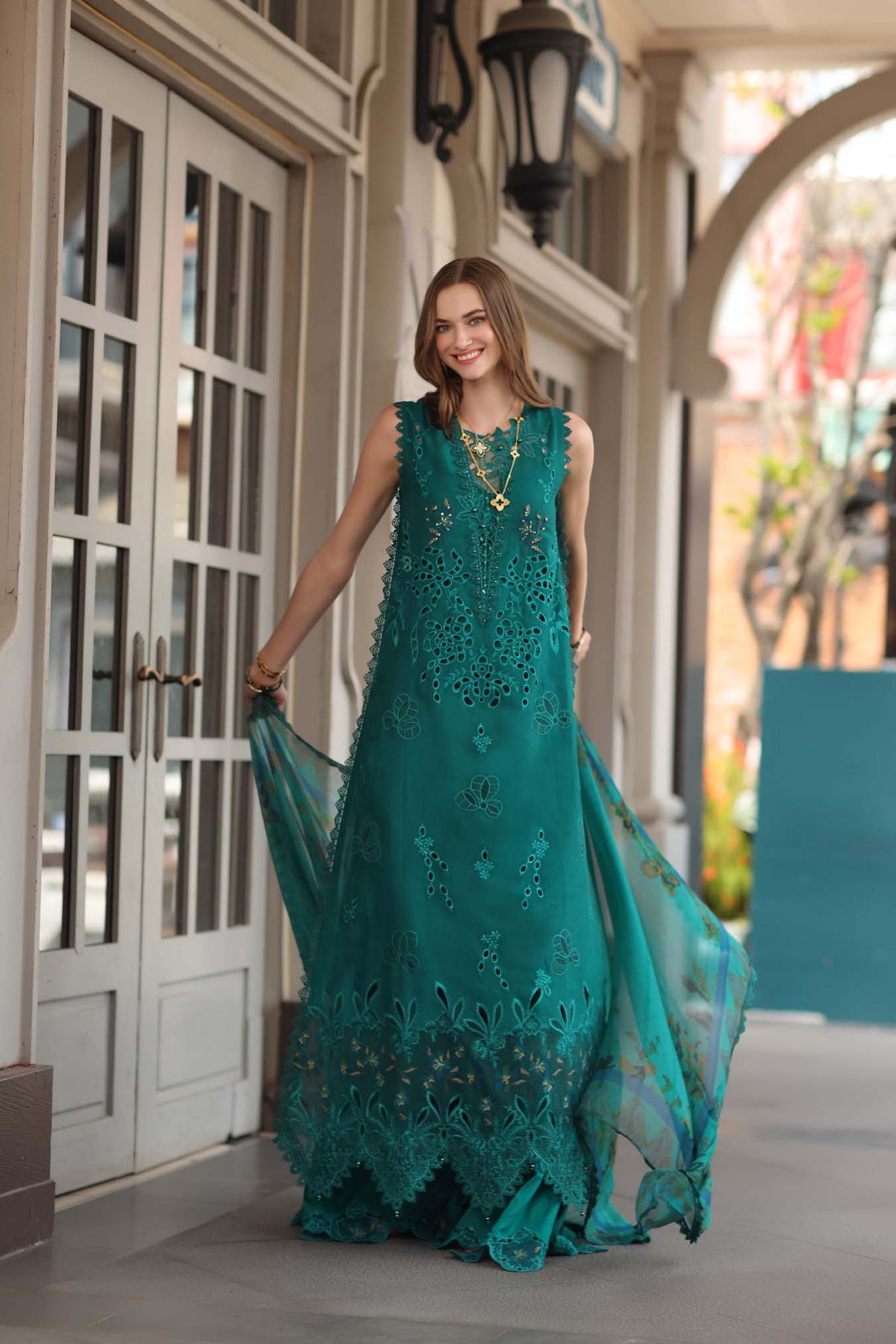 Noor by Saadia Asad | Eid Luxe Chikankari 26 | D1 - Malachite Green, image 4