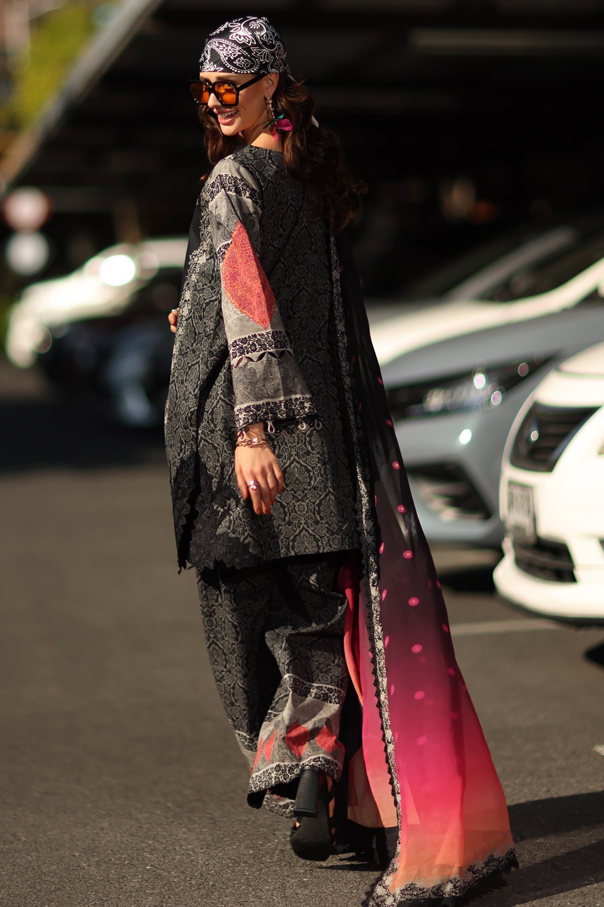 Charizma | Andaaz Lawn 26 | CAD6-05, image 2