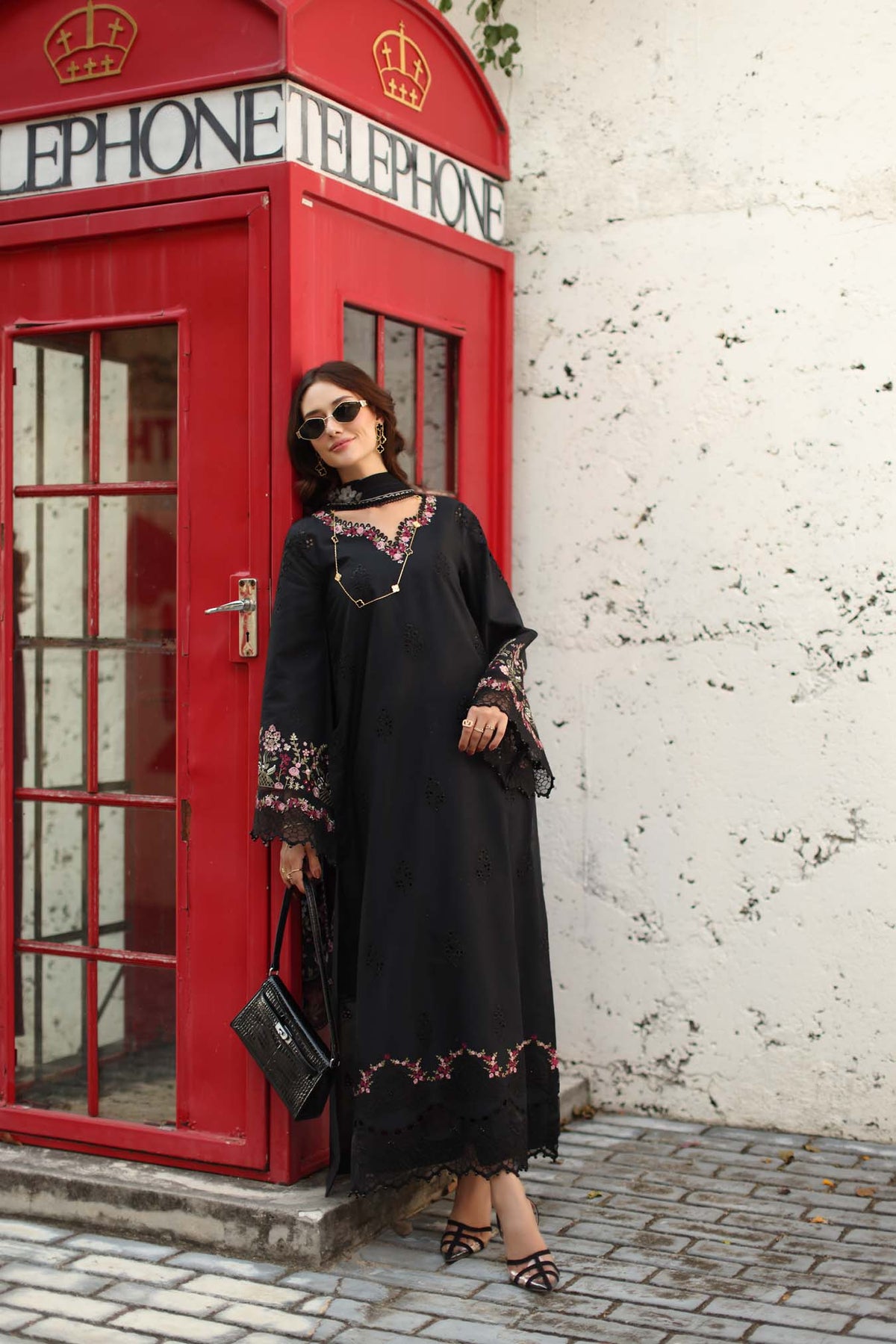 Noor by Saadia Asad | Luxe Chikankari 26 | D1 - B - Midnight Black-2