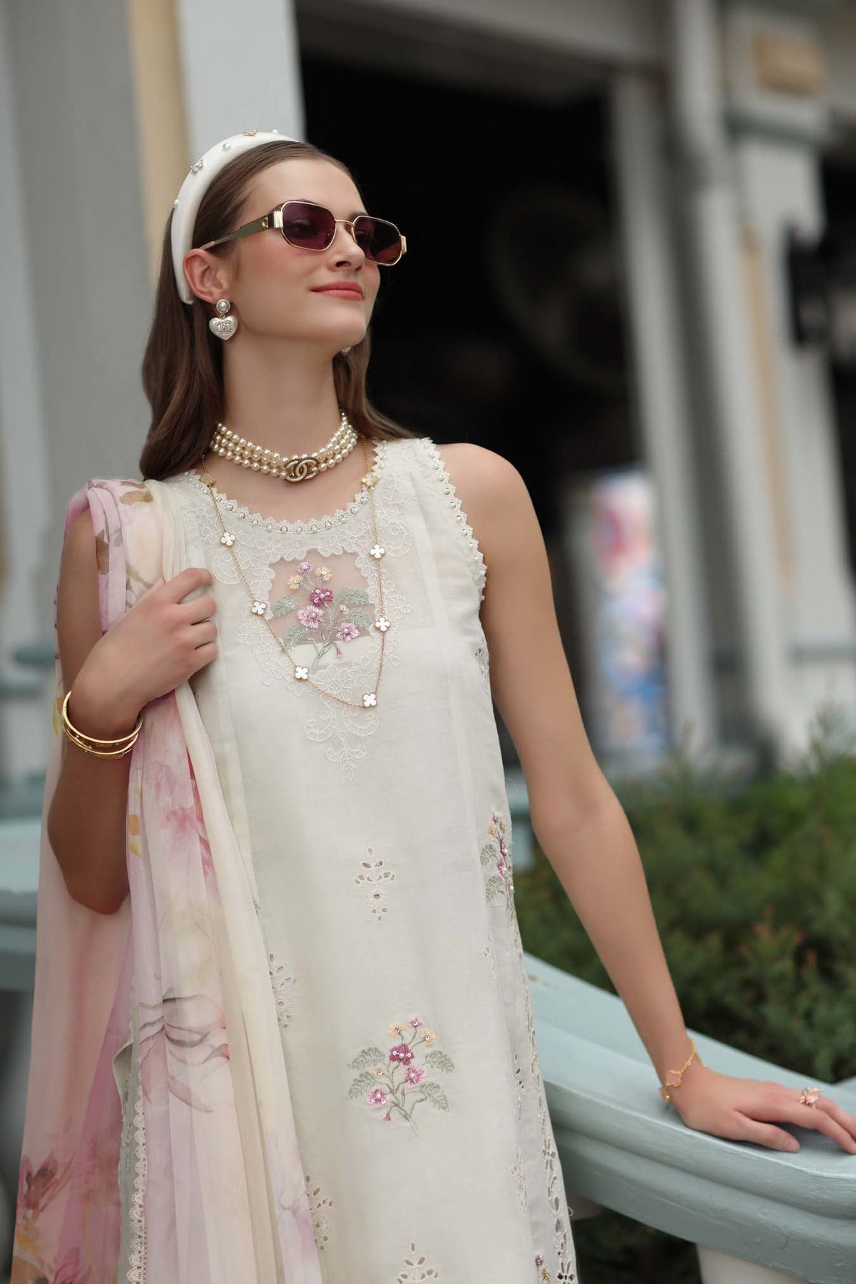 Noor by Saadia Asad | Eid Luxe Chikankari 26 | D2 - Pearl Ivory, image 4