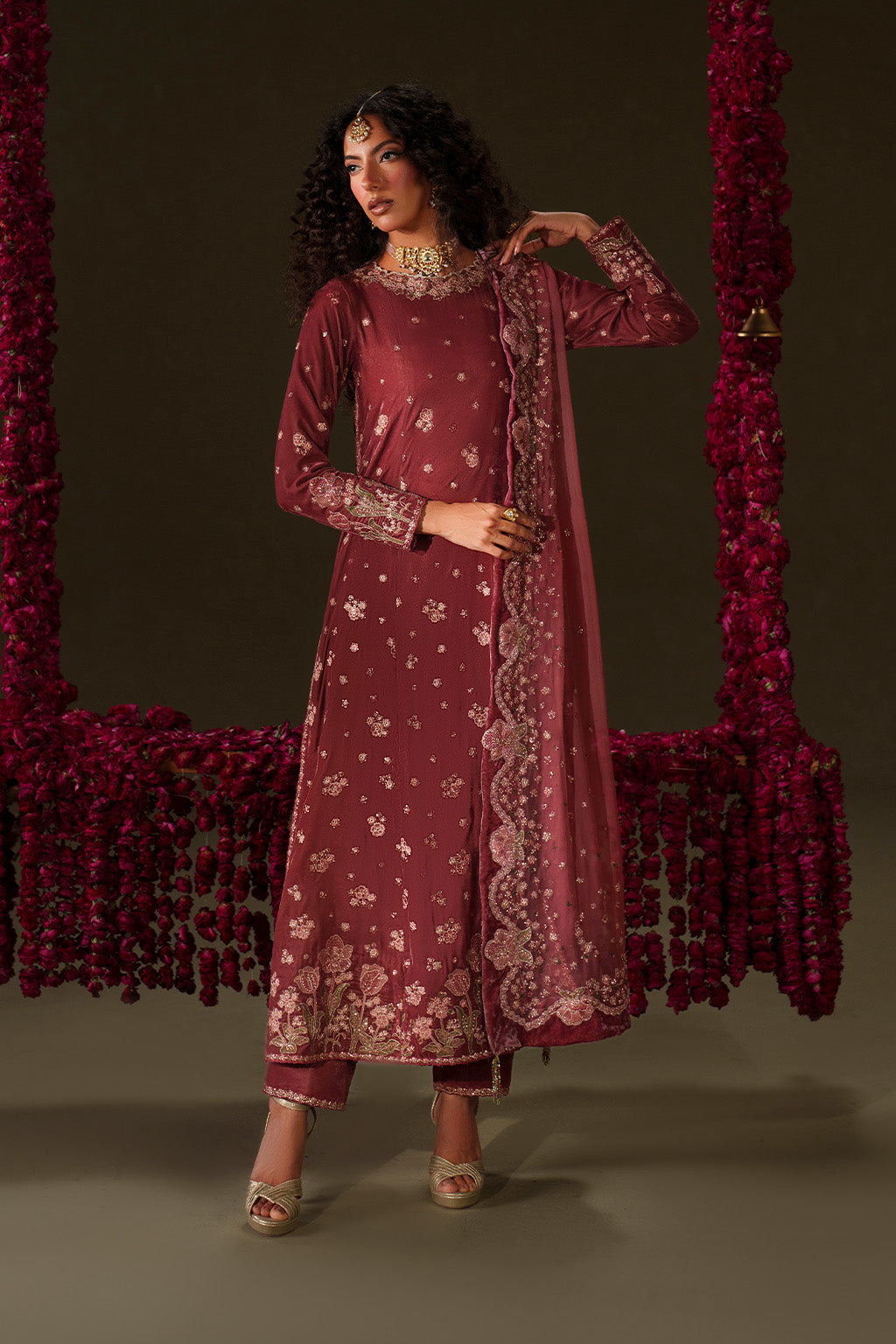 Iznik | Velvet 25 | IV-75 Embroidered Velvet, image 4