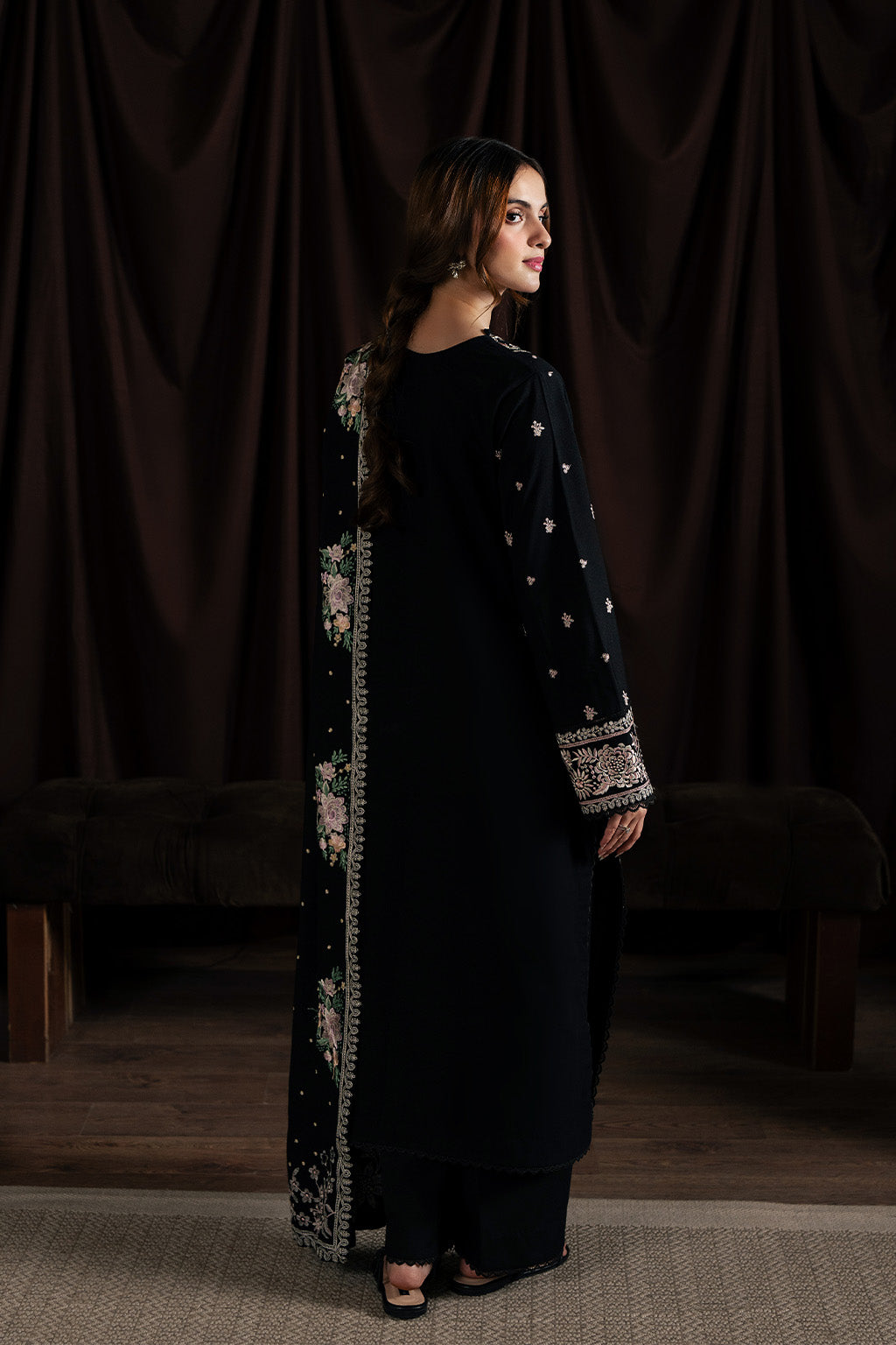 Neeshay | Winter Reverie | Velayne, image 2