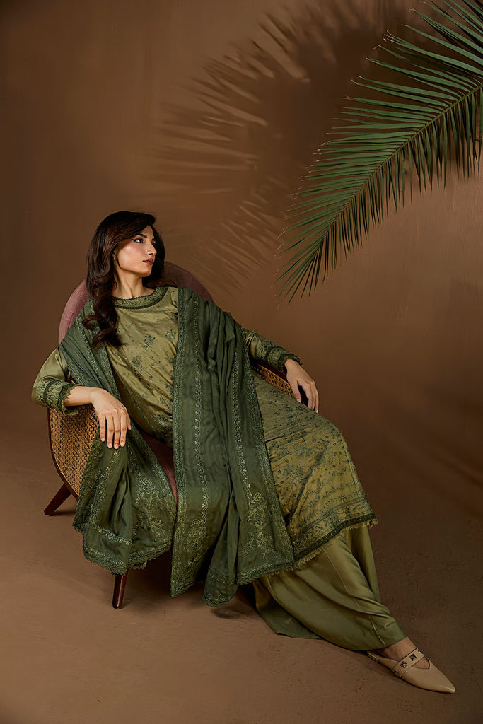 Sobia Nazir | Winter Shawl 25 | Design 2A, image 5