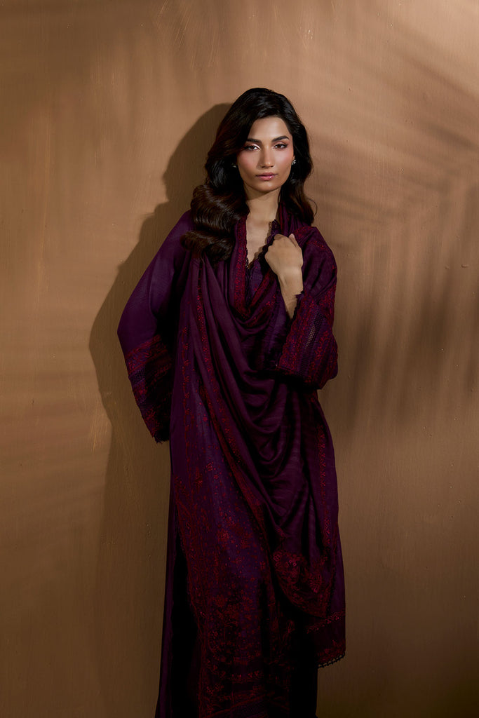 Sobia Nazir | Winter Shawl 25 | Design 2B, image 4