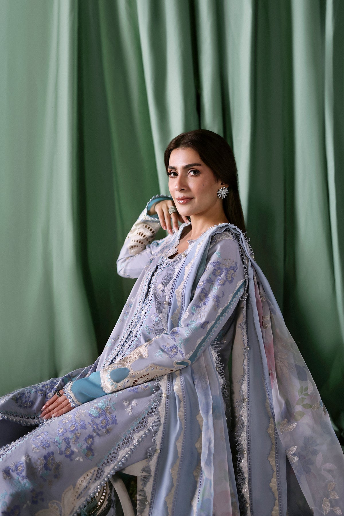 Afrozeh | A Lawn 26 | CHLORIS-3