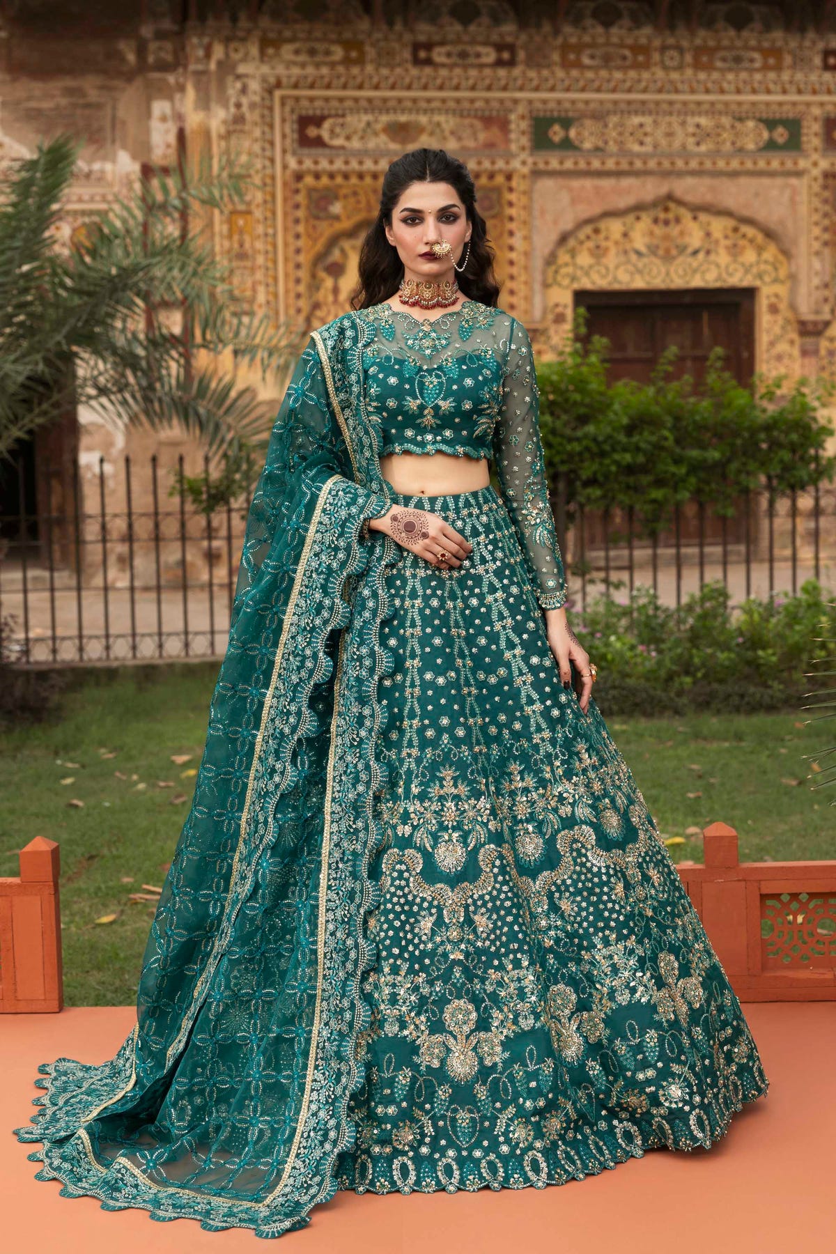 Akbar Aslam | Formals | Gulnar