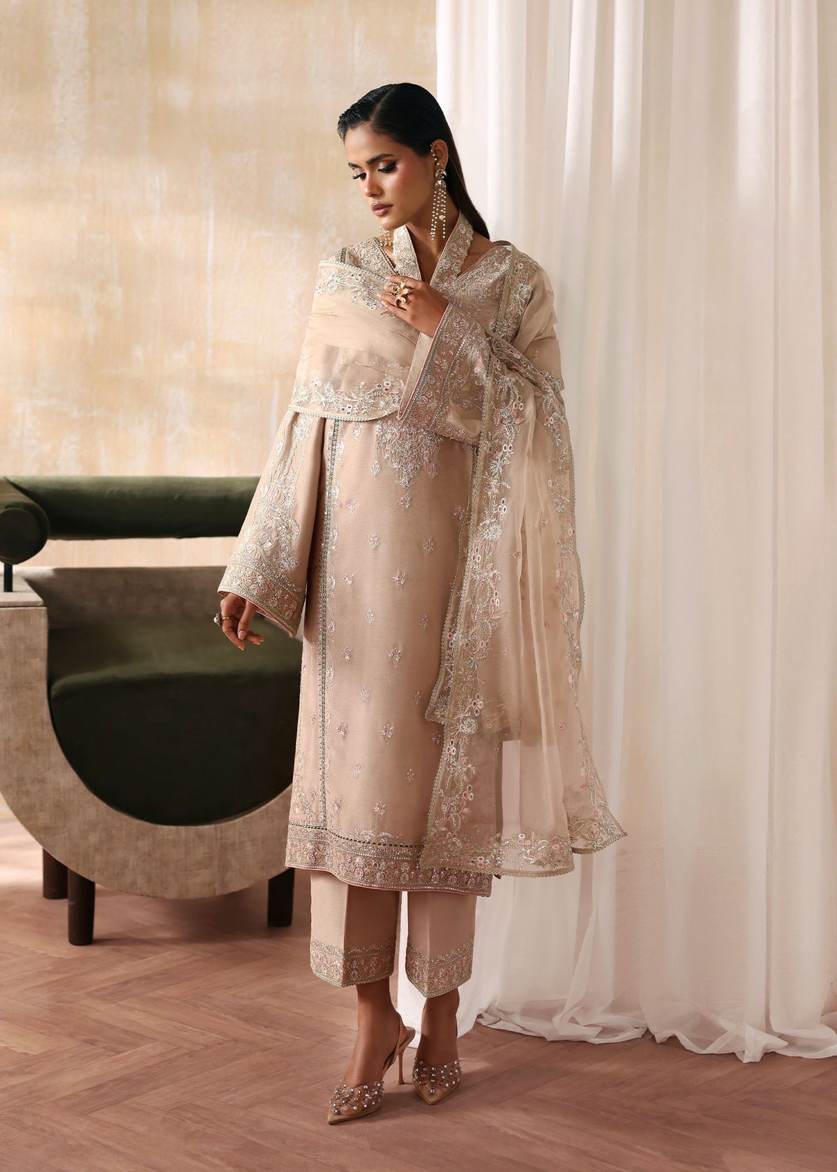 Kanwal Malik | Rea Luxury Pret 26 | Hooria, image 2